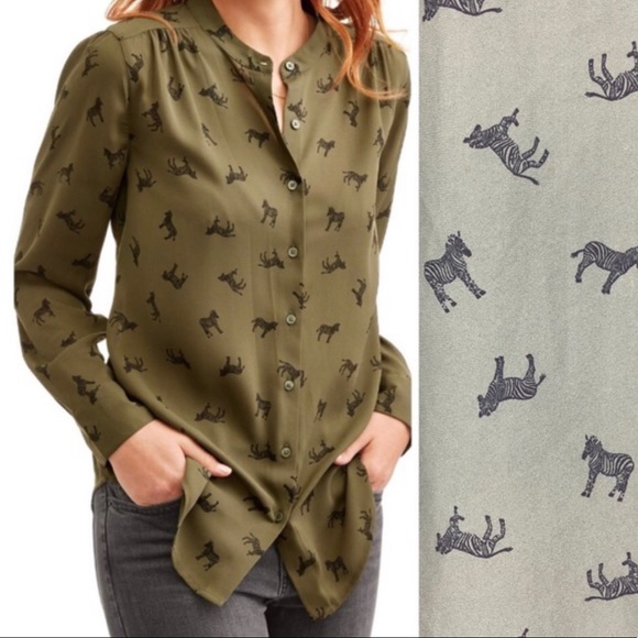 Faded Glory Tops - Faded Glory green zebra button-up blouse - size Large (12-14)